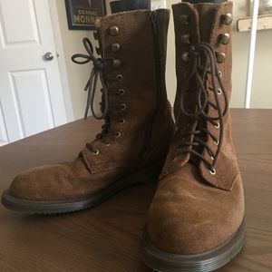 Dr. Martens Brown Suede Lace-up Boots 👢
